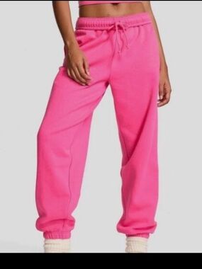 VS PINK Carmine Rose Rhinestone PINK Sweatpants Medium Limited Edition NWT